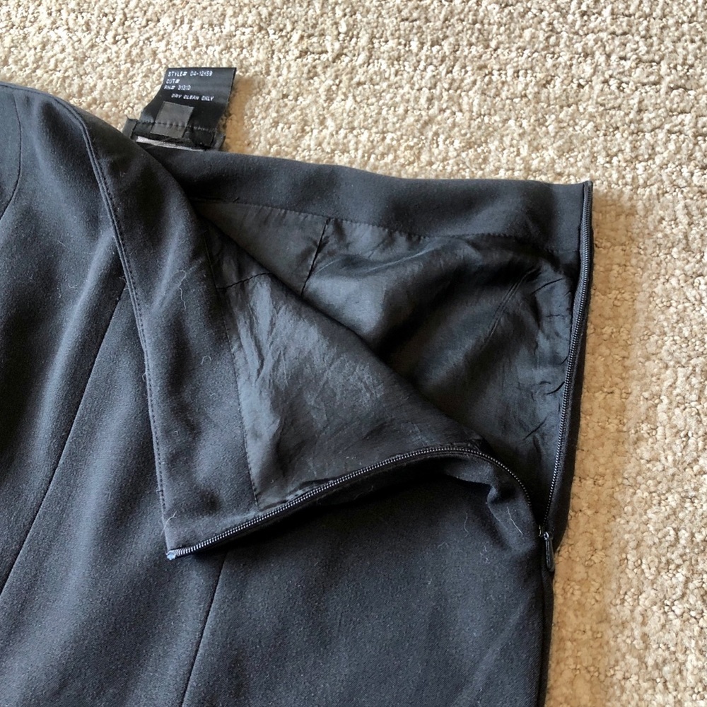 Black Pleated A-line Skirt - Picture 4 of 4